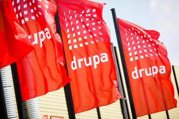 HOLA DRUPA ESTAMOS AQUÍ